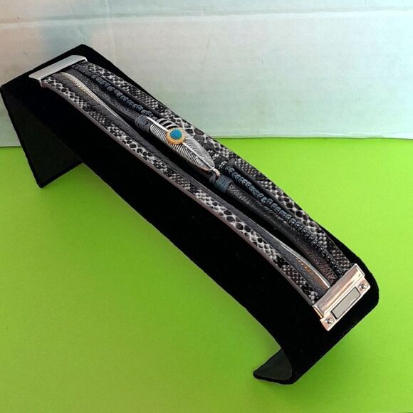 6 Strand Python Magnetic Leather  Bracelet With Tourquouse Stone...New - Picture 1 of 7